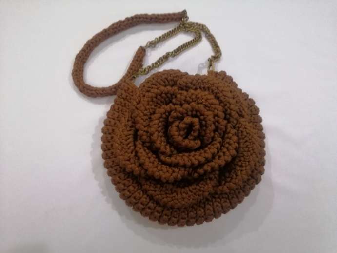 Crochet rose shoulder bag