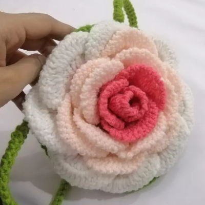 Crochet rose purse