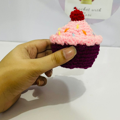 Crochet cupcake keychain