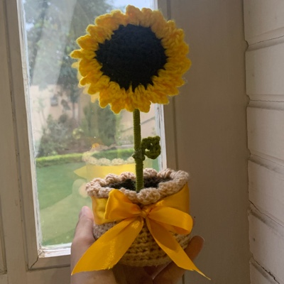 crochet sunflower pot