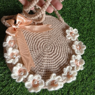 crochet hand bag