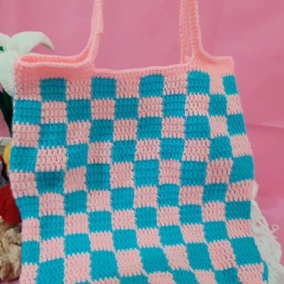 Crochet tote bag