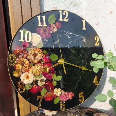 floral Resin Clock