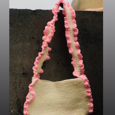 Crochet Ruffle Stitch Bag