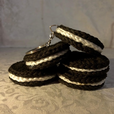 Crochet Oreo Biscuit keychain