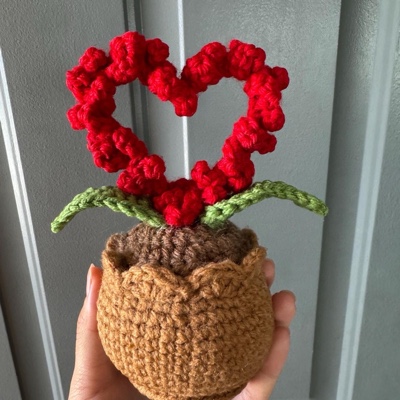 crochet heart flower pot