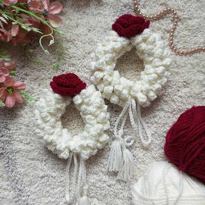Pearl Rose Crochet Gajra