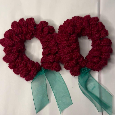 All red crochet gajra