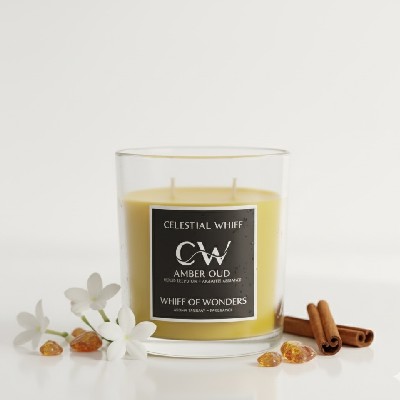 Amber oud soybees scented candle
