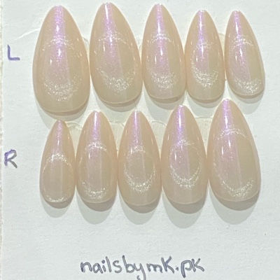 Almond Cateye (12 pcs + application kit)