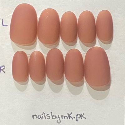 Matte Short Nails (24pcs + application kit)